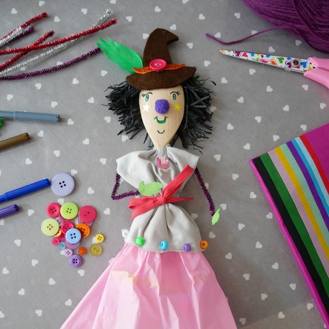workshops colour in cut out puppet spoon puppets finger puppets jennapandolls jenna pan dolls camille pagniez poupée marionnette handmade dolls puppets ooak made in ireland cork cork city customizing art craft monster high barbie fabric mister super clear jennapan